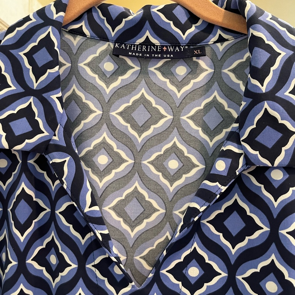 Katherine Way Geometric Stretch Pullover Dress - Picture 3 of 3